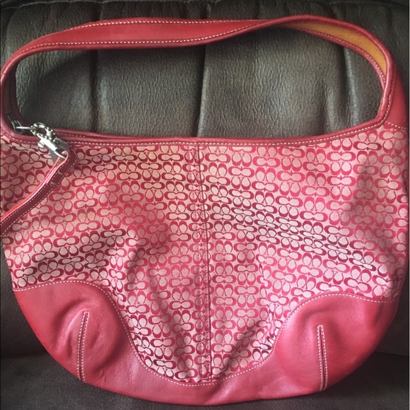 Coach Handbags - 🔥😍⬇️⬇️Authentic Vintage Coach Classic C Purse